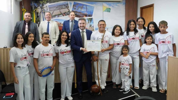Tribuna Popular na Câmara Municipal de Rio Branco Destaca o Projeto Social "Brincar Capoeira"