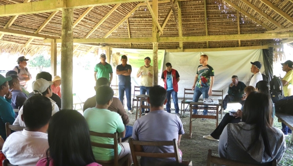 Prefeito Jerry Correia participa de audiência pública na Aldeia Jatobá para ouvir demandas dos povos indígenas e moradores da Reserva Chico Mendes