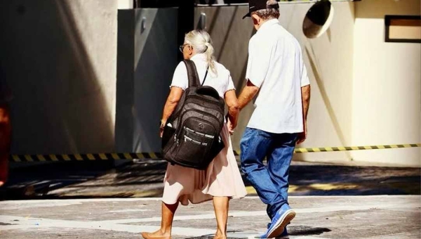 INSS inicia ressarcimento a aposentados e pensionistas com descontos indevidos em benefícios; pagamentos começam dia 24 deste mês