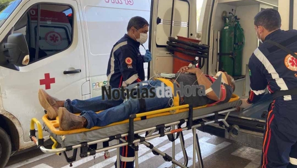 Casal fica ferido na BR-364 ao tentar desviar de buraco na pista; carro capotou várias vezes