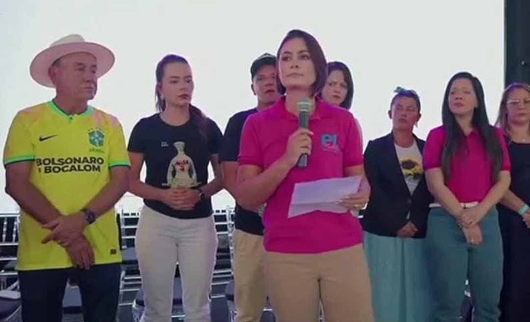 Em encontro do PL no Acre, Michelle Bolsonaro lê carta direcionada a Lula culpando presidente por taxação de Trump e pede que petista deixe de imitar Cuba e Venezuela