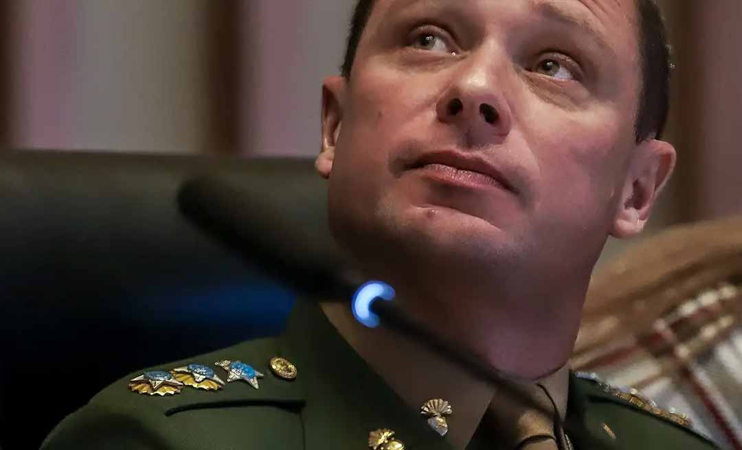 Delator tenente-coronel Mauro Cid reafirma que Bolsonaro leu minuta golpista durante reunião
