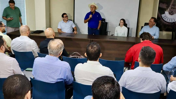 Prefeito Bocalom se reúne com setor imobiliário para discutir combate às queimadas urbanas na Capital: “Socorro, em nome da população de Rio Branco”