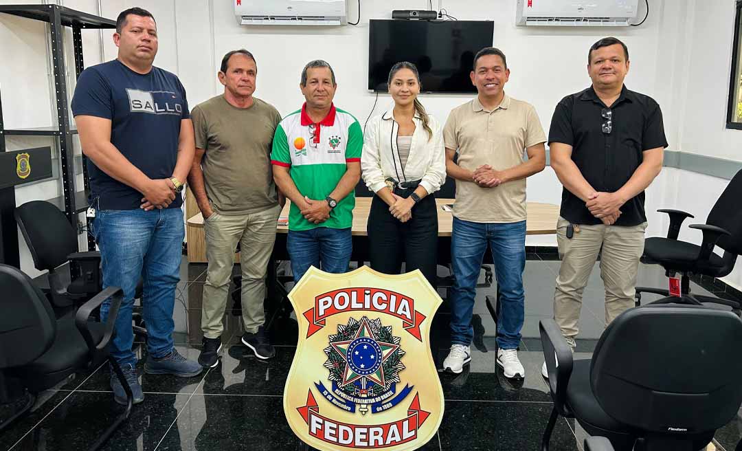 Prefeito Jerry Correia e vereadores se reúnem com Polícia Federal para tratar de demandas dos taxistas de Assis Brasil