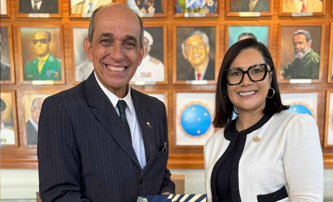 Mailza visita Escola Superior de Guerra no Rio de Janeiro e solicita vagas em cursos estratégicos para o Acre