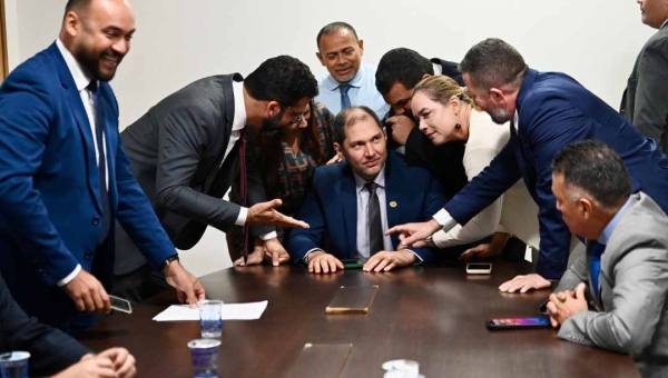 Após mais de 10 horas de sessão, vereadores de Rio Branco aprovam LDO com orçamento previsto de R$ 2,16 bilhões para 2026