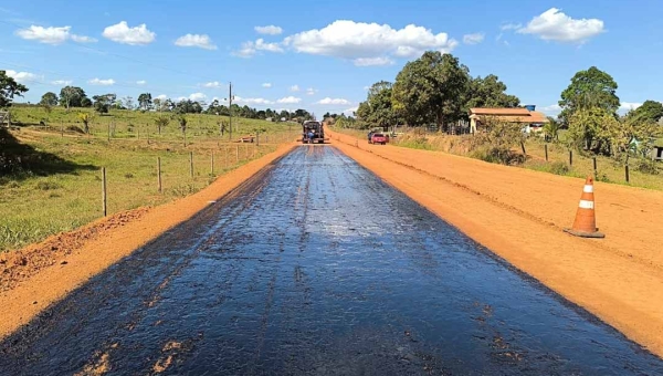  Deracre inicia preparação para asfaltar primeiro trecho da rodovia entre Bujari e Porto Acre