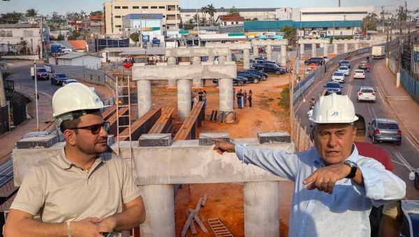 Governador Gladson Cameli visita obras do elevado Mamedio Bittar ao lado do prefeito Bocalom: “Quem apostou contra essa união perdeu. Deu certo”