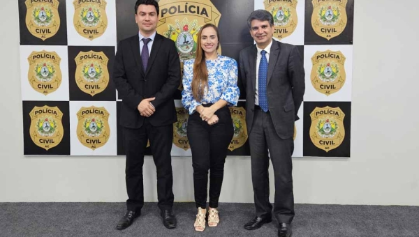 Adepol promove palestra para melhorar comunicação entre delegados e a imprensa