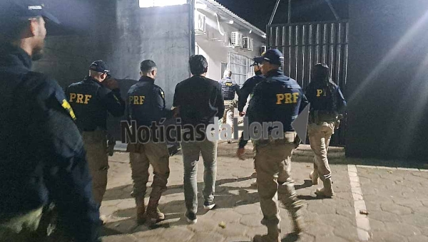 PRF prende passageiro com 7 kg de maconha em ônibus na BR-317, próximo a Rio Branco