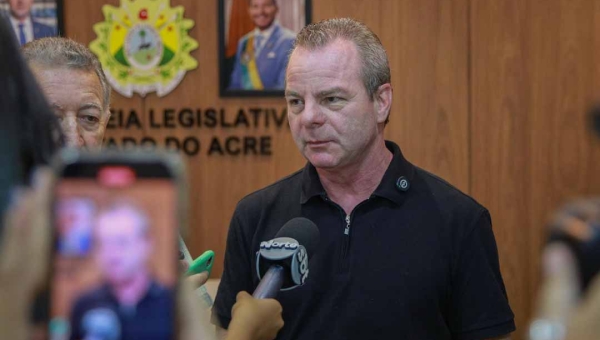 Pedro Longo fala sobre a vinda do ex-deputado comunista Aldo Rebelo ao Acre para tratar dos embargos ambientais