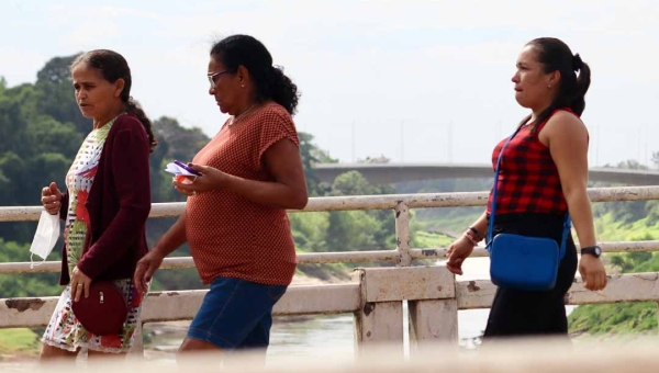 Acre cria política estadual de atenção integral à saúde da mulher no climatério e institui semana de conscientização