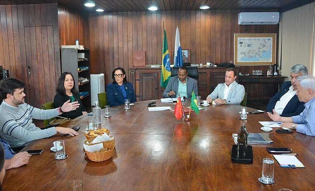 Vice-governadora Mailza oficializa convite para representantes da Câmara de Comércio Brasil-China visitarem a Expoacre 2025