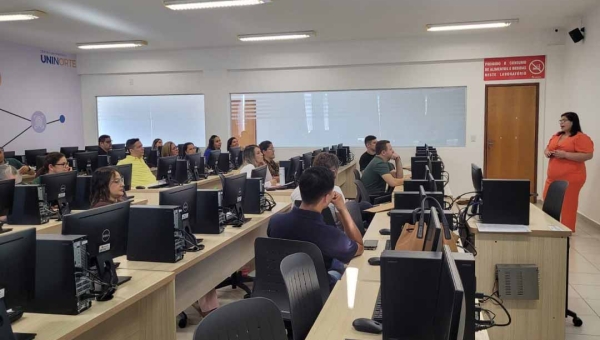 Prefeitura de Rio Branco investe na qualificação de profissionais da Saúde Bucal