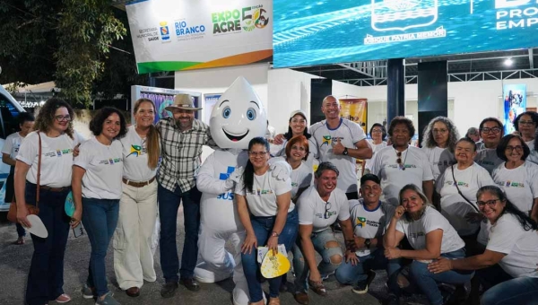 Combate à dengue e alto astral do grupo de idosos marcam fim de semana da Saúde de Rio Branco na Expoacre