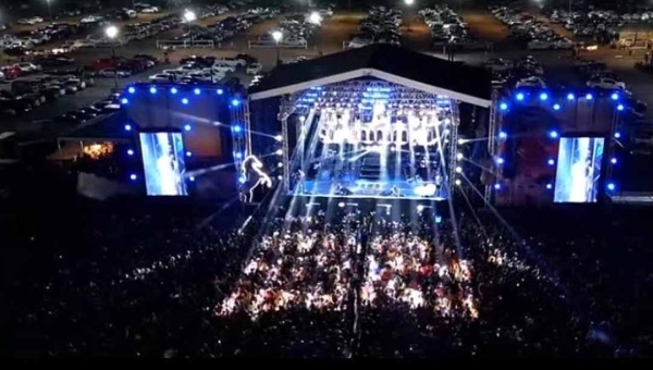 Gusttavo Lima atrai multidão na segunda noite da Expoacre 2025; show do cantor sertanejo levou milhares de fãs à Arena de Shows