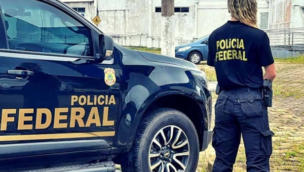 No Acre, PF prende dois e cumpre mandados de busca contra facção responsável pelo tráfico interestadual de drogas