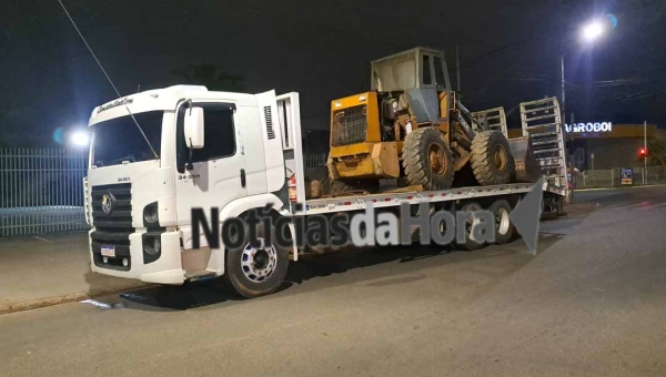 Trio é preso em flagrante tentando furtar pá carregadeira no ramal da Piçarreira, zona rural de Rio Branco