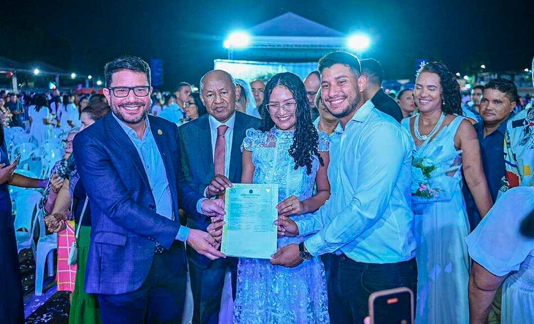 Casamento coletivo celebra o amor, os 50 anos da Expoacre e os 30 anos do Projeto Cidadão: “Reencontro de famílias, uma celebração do amor”