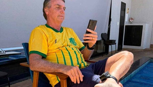 Ministro do STF, Alexandre de Moraes decreta prisão domiciliar de Jair Bolsonaro