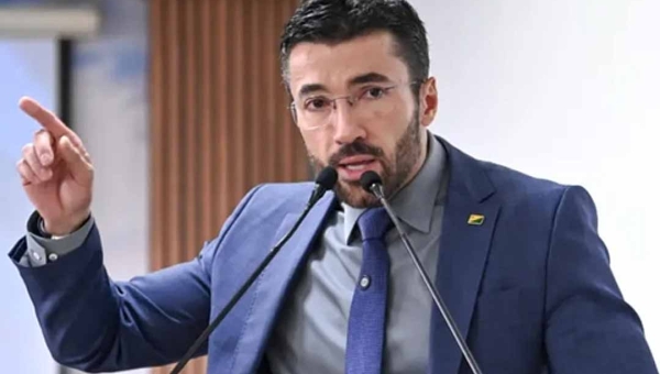 Zé Lopes denuncia falta de água em bairros de Rio Branco e cobra providências da Prefeitura