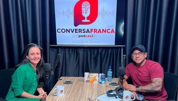 Flávia Wenceslau emociona em bate-papo no podcast Conversa Franca e convida público para show beneficente em Rio Branco