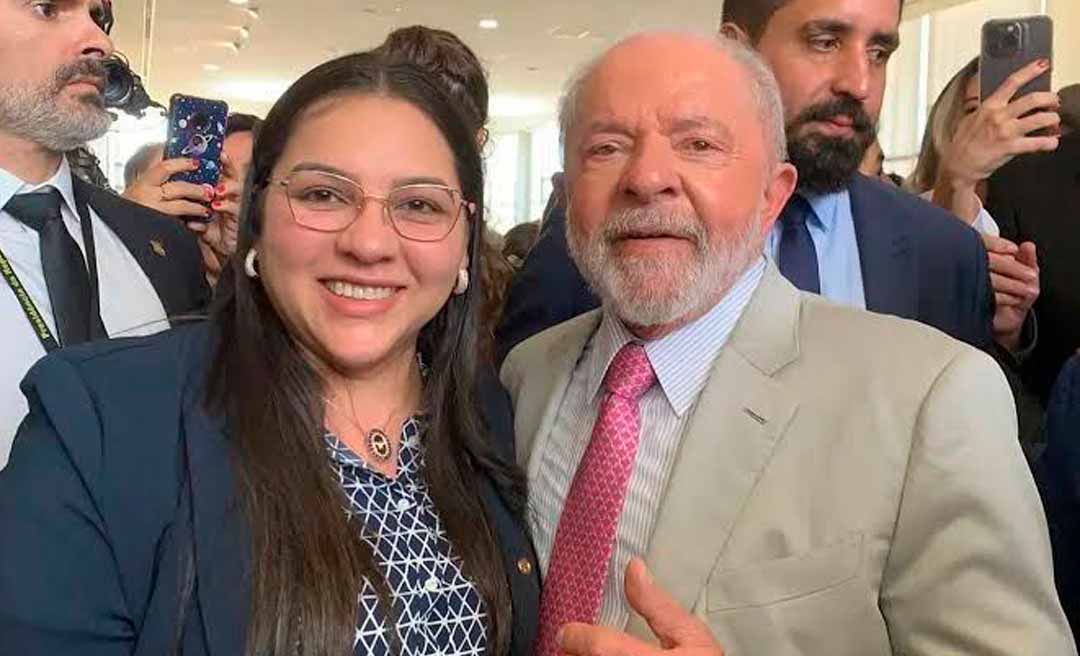 Meire Serafim é a única parlamentar acreana no voo que traz Lula para agenda no Acre