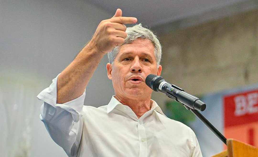 Ao cutucar Trump, ministro de Lula diz que americanos precisam comer castanha para terem “inteligência”