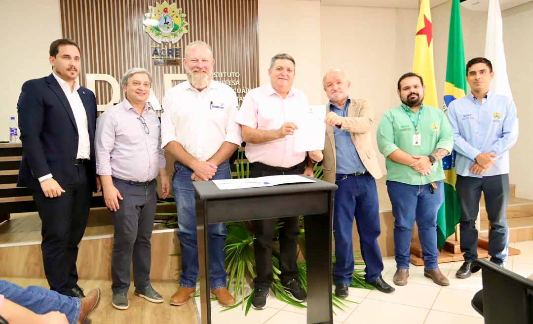 Estados do Norte assinam termo de cooperação para fortalecer zona livre de febre aftosa sem vacinação