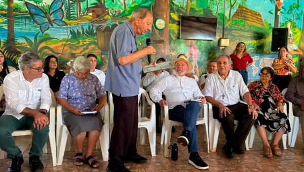 Recepcionado por Dom Joaquín, Lula visita uma das mais antigas casas de acolhimento aos hansenianos do Brasil