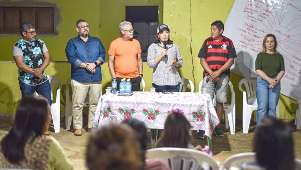 Vice-governadora Mailza ouve moradores e produtores do Quixadá durante audiência e promete buscar soluções para a estrada