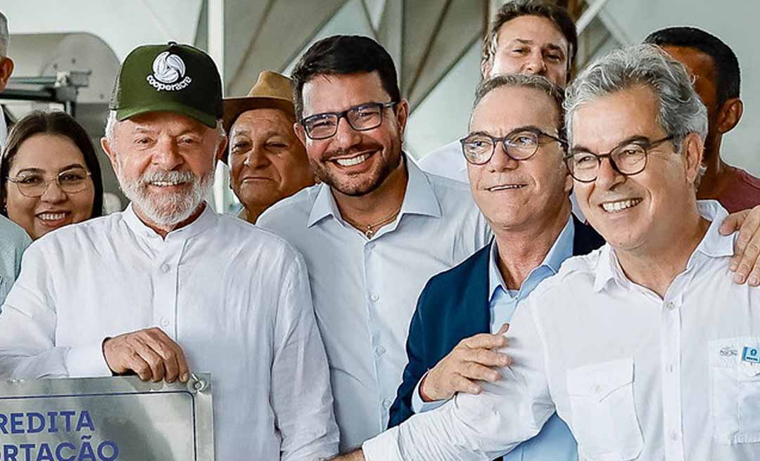 Na festa de JV, Lula deu o primeiro pedaço do bolo para Gladson Camelí
