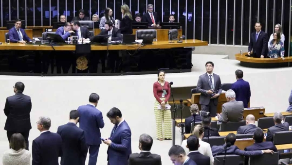 Sem acordo, Câmara dos Deputados não pauta foro privilegiado nem anistia a 8/1