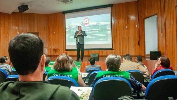 Sesacre promove simpósio sobre prevenção dos riscos ocupacionais em postos de combustíveis no Acre