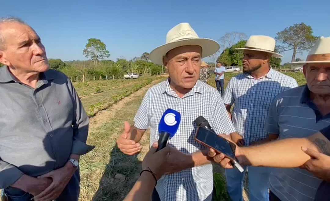 Prefeito Tião Bocalom visita plantação de café do ex-deputado Chagas Romão no Quixadá