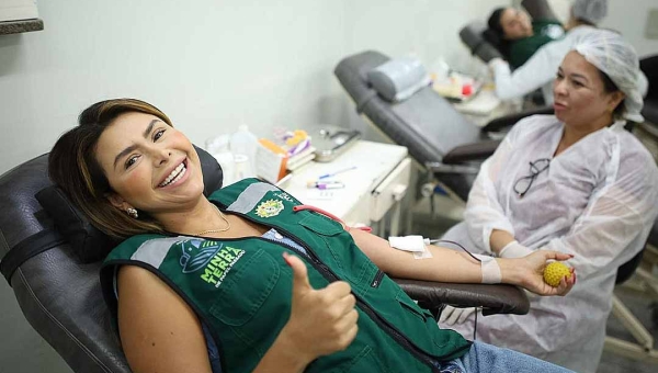 Gabriela Câmara e servidores do Iteracre atendem chamado de Gladson e doam sangue ao Hemoacre