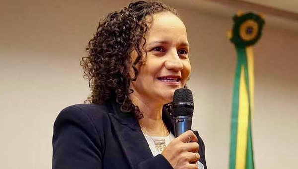 Juíza rejeita defesa e mantém ação contra ex-prefeita de Tarauacá por suposto superfaturamento