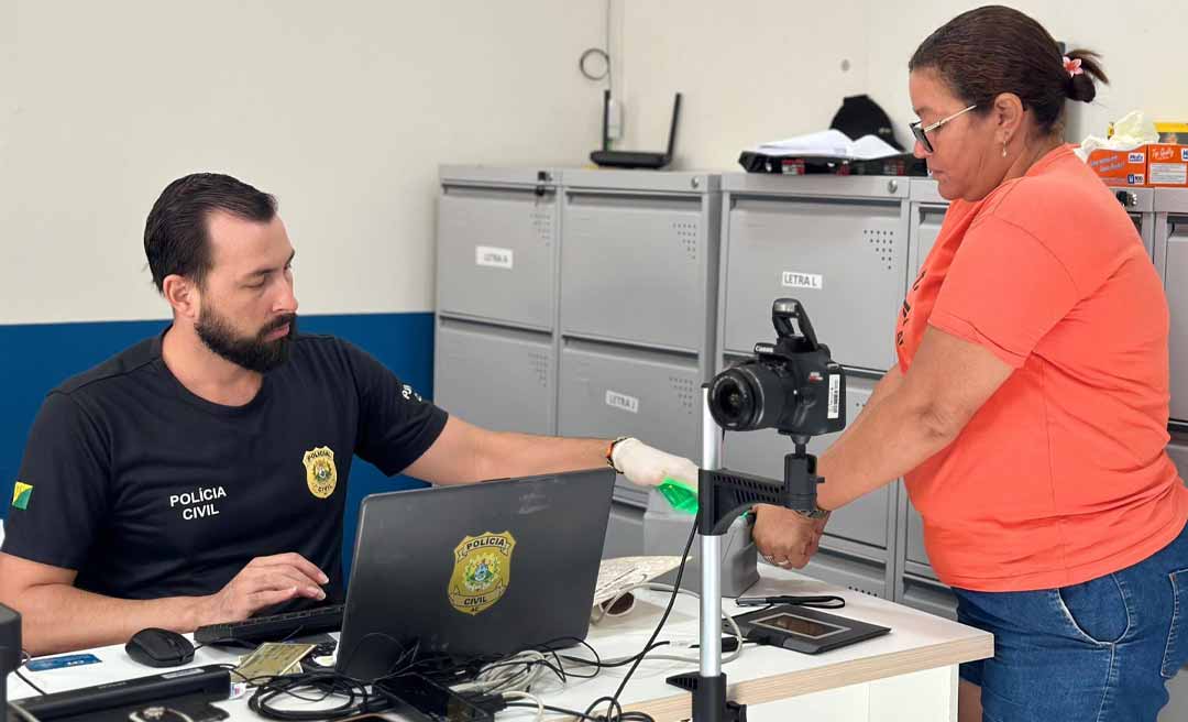 Polícia Civil realiza força-tarefa para emissão da nova carteira de identidade nacional a pescadores do Juruá