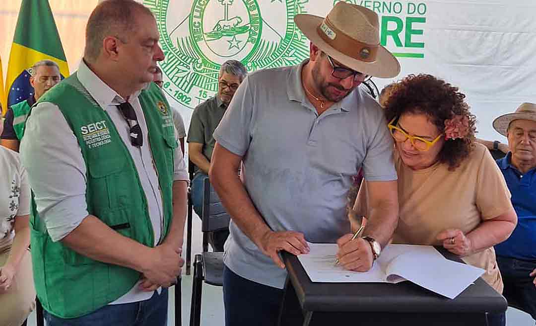 Em Feijó, Gladson quebra o protocolo destaca empenho de Lula para recuperar a BR-364 e chama Perpétua de “rainha”