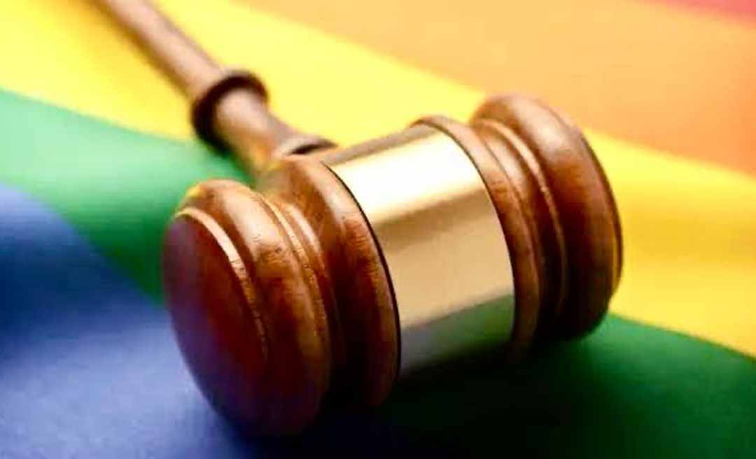 Justiça acreana mantém condenação de mulher por injúria homofóbica; pena prevê prestação de serviços e pagamento de multa