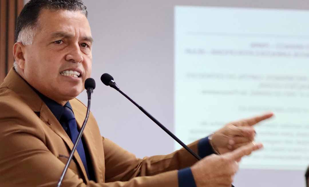 Vereador Eber Machado critica Bocalom por ida ao Festival do Açaí e acusa prefeito de “dar as costas para Rio Branco”