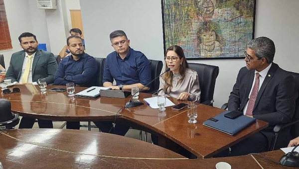 Edvaldo Magalhães questiona governo sobre quais medidas foram adotadas com o objetivo de reduzir o limite de gasto com pessoal para que possa atender as categorias