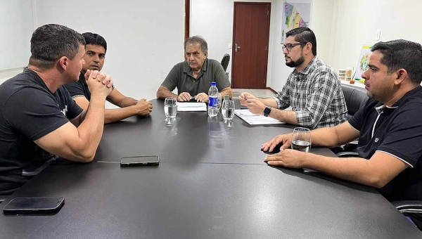 José Bestene recebe vice-prefeito de Rodrigues Alves para tratar de ampliação no abastecimento de água