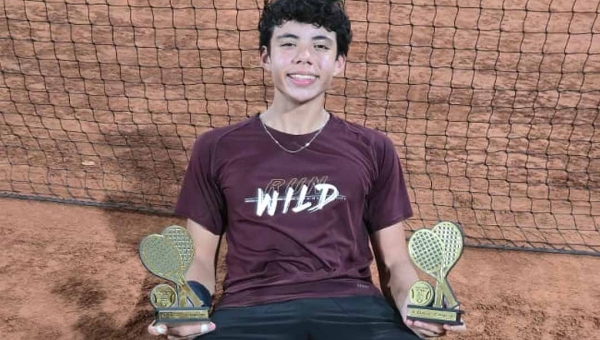 A estrela do tênis acreano: João Elias é campeão em dose dupla no AABB Open