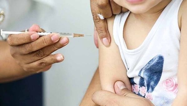 Acre intensifica vacinação contra sarampo após alerta de surto na Bolívia; mais de 30 mil doses foram aplicadas no Estado