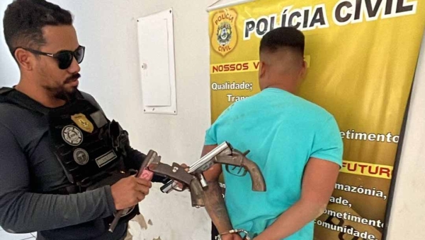 Polícia Civil prende homem armado, apreende drogas e armas e esclarece dois homicídios em Assis Brasil