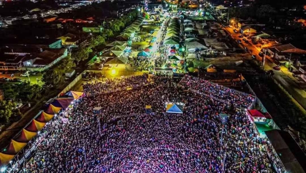 Com uma previsão de gastar R$ 600 mil com shows, Exposena Rural 2025 entra na mira do Ministério Público do Acre