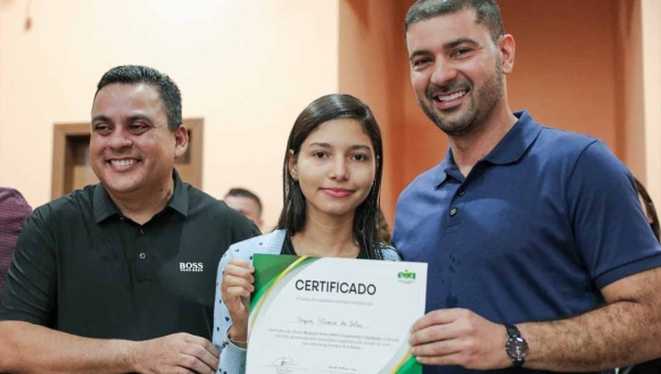 Projeto Redação Nota 1000 já beneficiou quase dois mil alunos de escolas públicas em todo o Acre