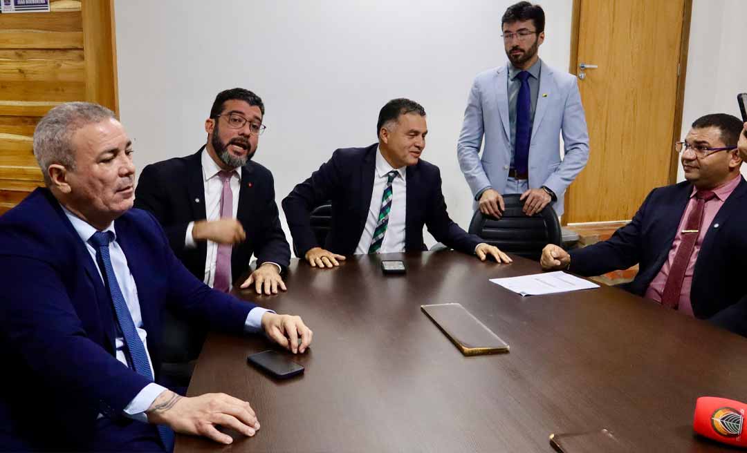 Vereadores de oposição acusam mesa diretora da Câmara de ‘travar’ votação sobre afastamento de Clendes Vilas Boas