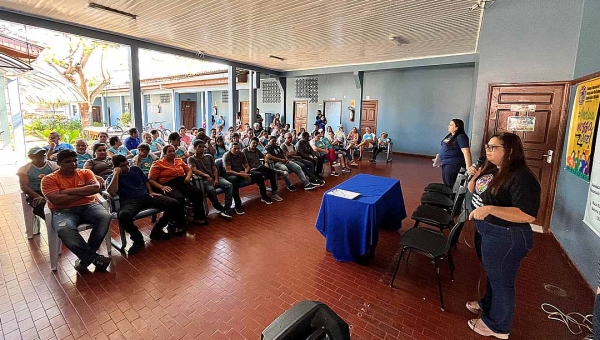 Roda de conversa na Apae Rio Branco destaca inclusão de pessoas com deficiência no mercado de trabalho: “Dignidade, pertencimento e reconhecimento”